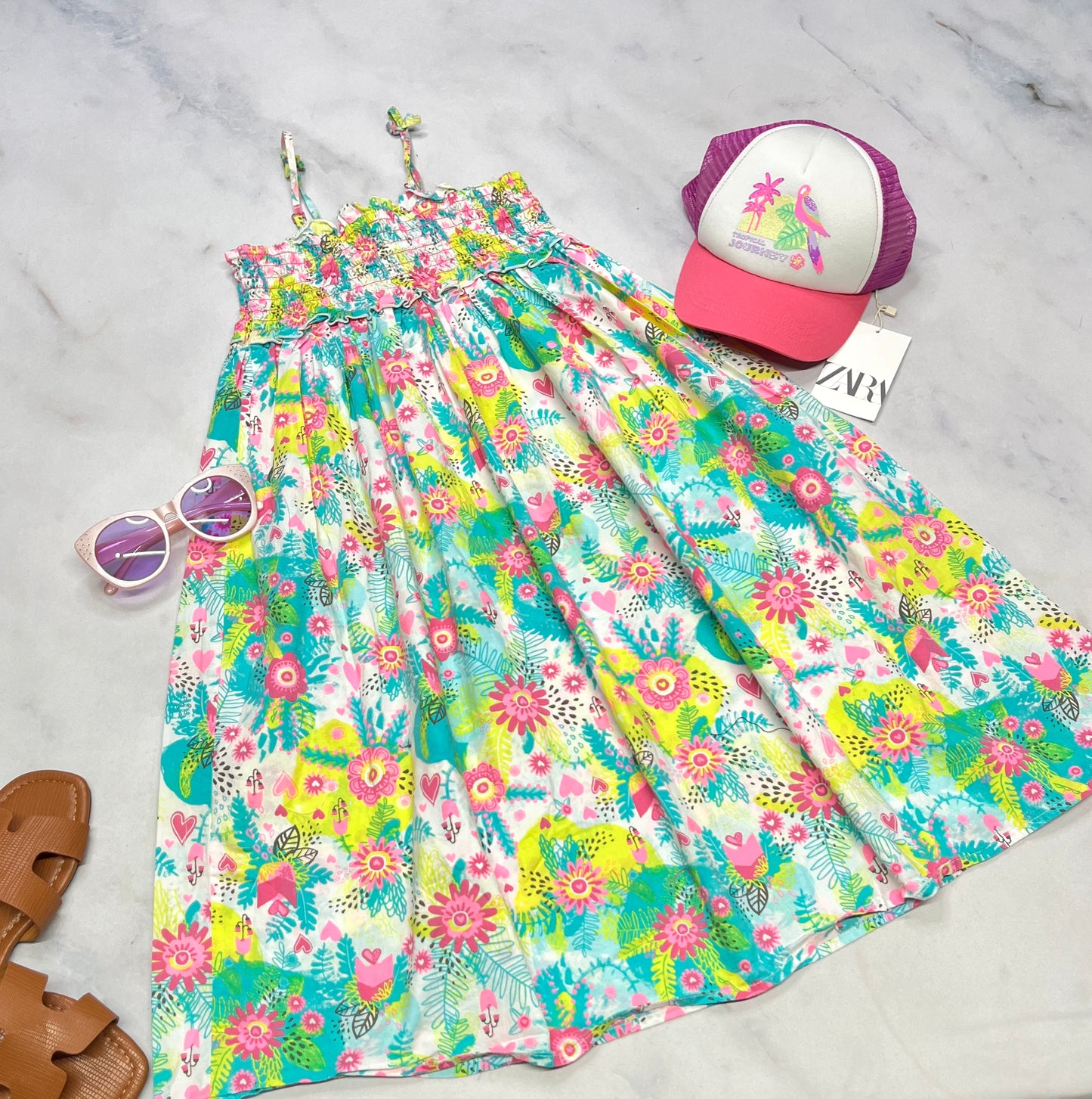 ☀️ Robe : Souris Mini 6 ans fille comme neuve . Buste stretch .