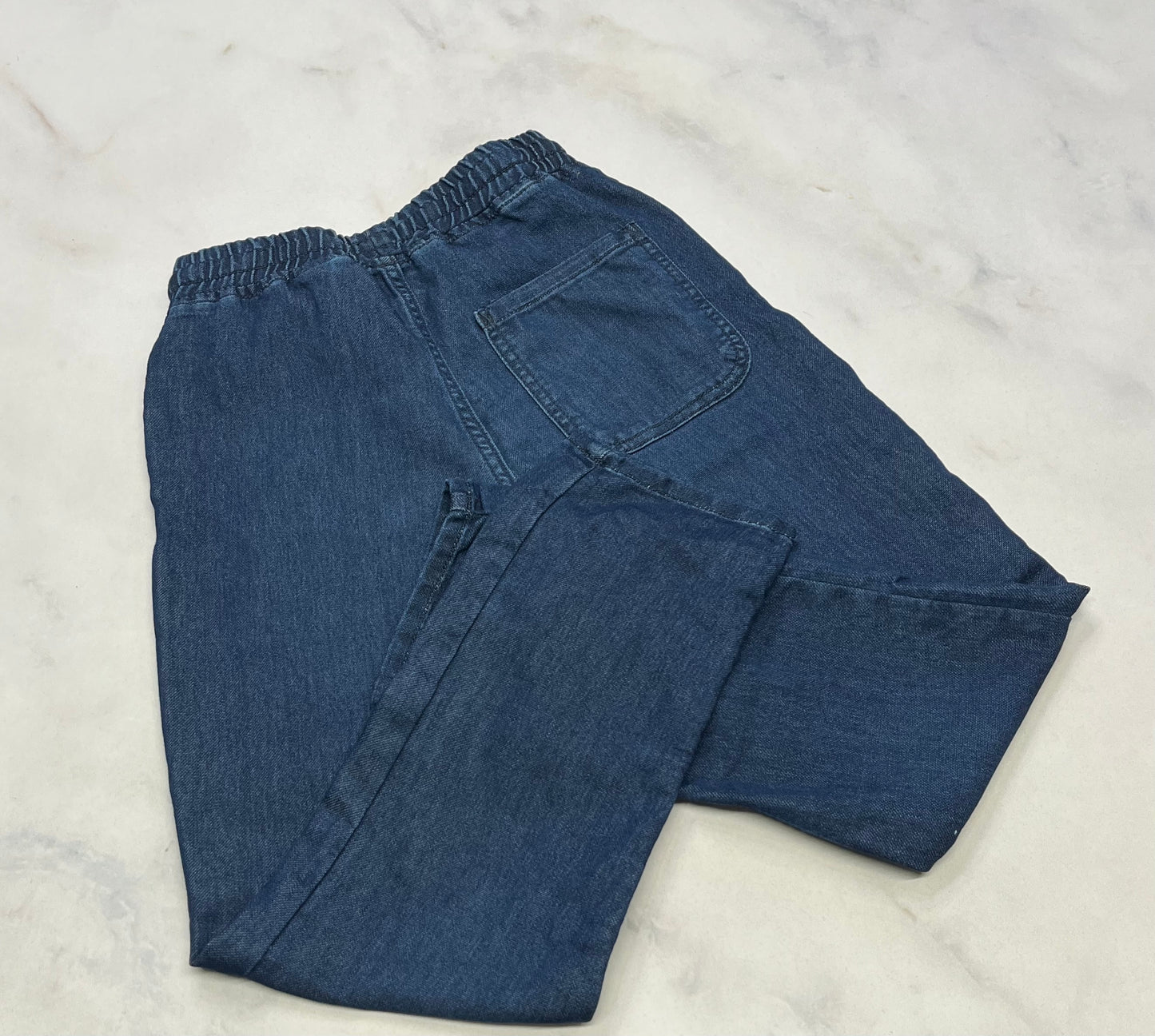 Jeans : ultra molle confo ! 9-10 ans garçon état neuve . ( taille élastique ).