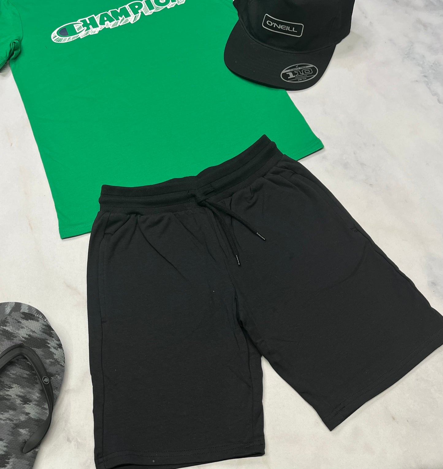 💚 Bermuda : ouaté noir Tag 9-10 ans neuf !