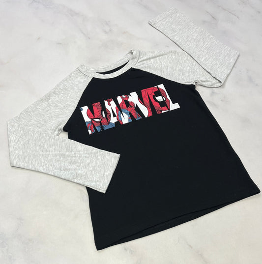 Marvel : Spiderman neuf! Fait 6x et 7 ans .