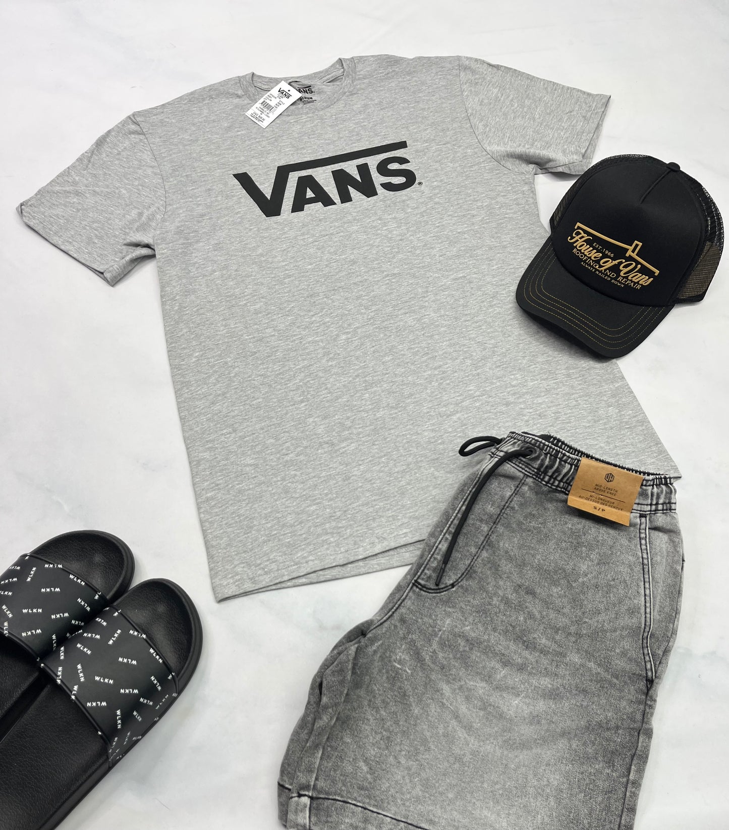 ☀️ T-Shirt : VANS gris fait : XS homme ou 14-16 ans garçon ) et fait Small homme ou(16-18 ado) neuf !