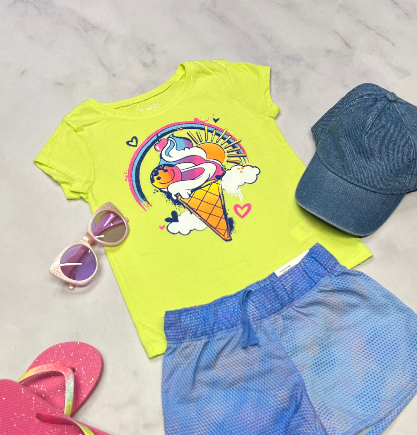 🤩 Manche courte : limette néon soft confo . Fait 5 ans fille neuf !