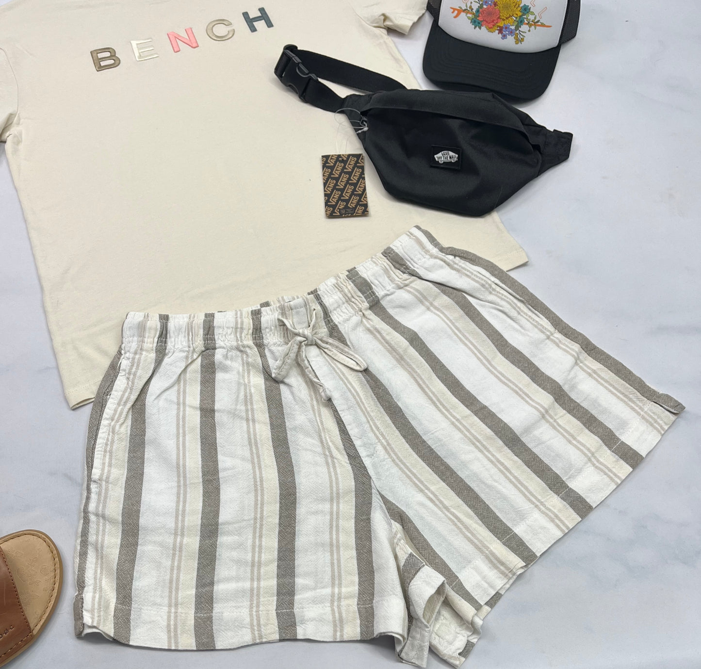 🌴 Short : rayé look lin souple . Fait M/ femme relax fit neuve .