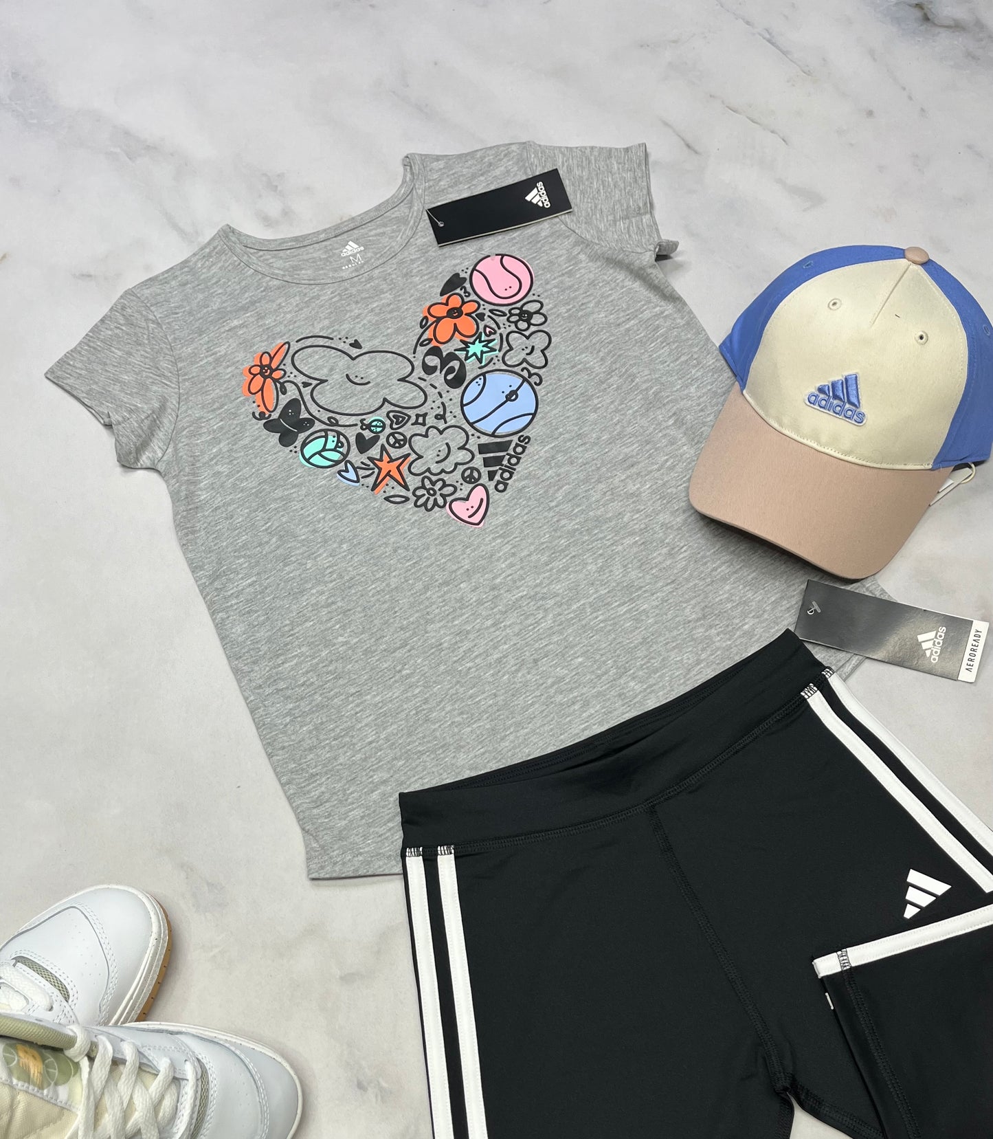 😍 Manche courte : Adidas 10-12 ans fille neuf !