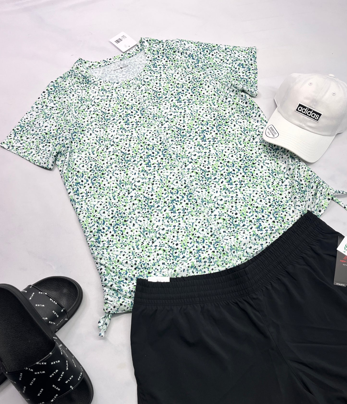 🌿 Manche courte : Active zone en tissu de sport stretch . Avec cordon au bas de chaque côtés pour faire plissé ou raccourcir . XL/ femme neuf !
