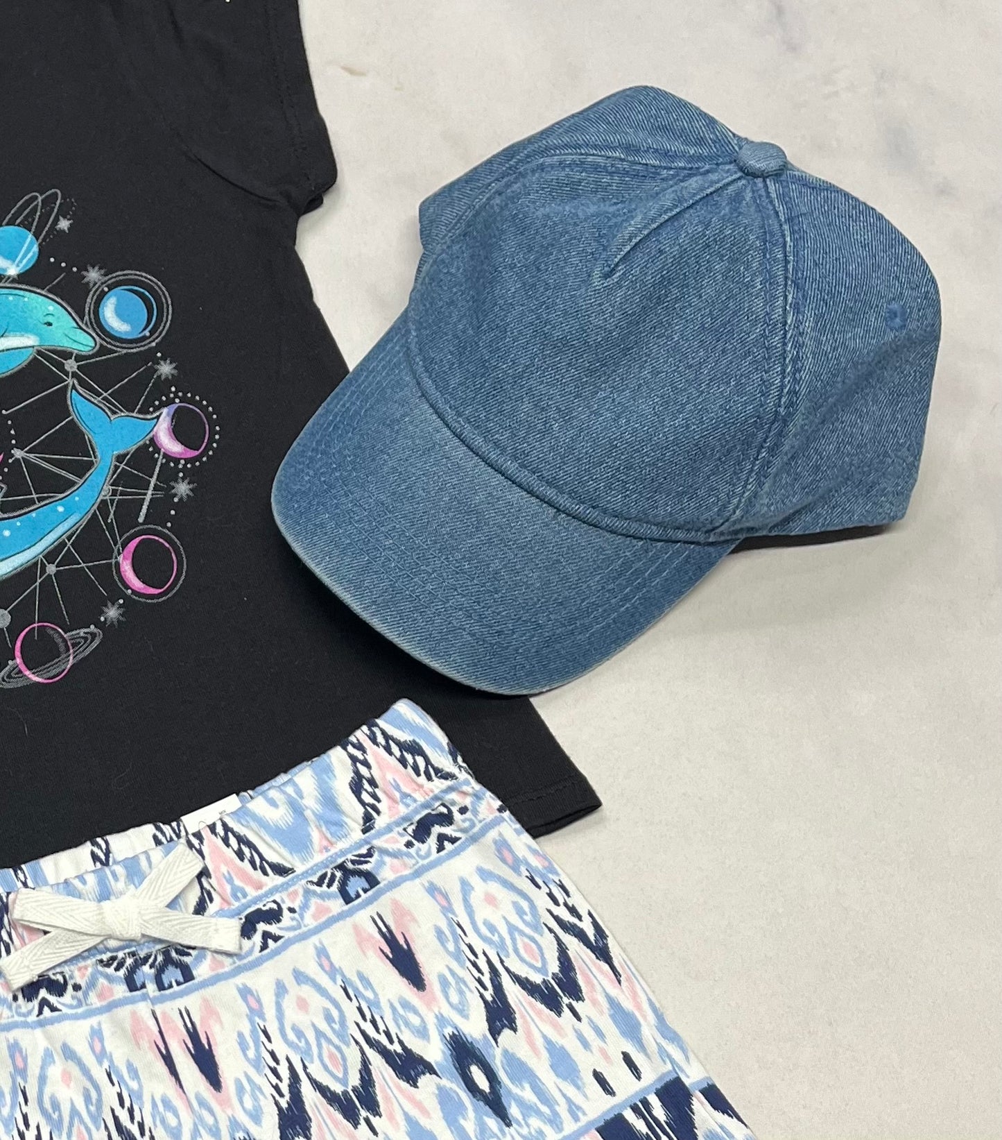 🩵 Casquette : en jeans look mou hyper confo . Ajustable à l’arrière . Tag fait enfant 4-6 ans neuve.