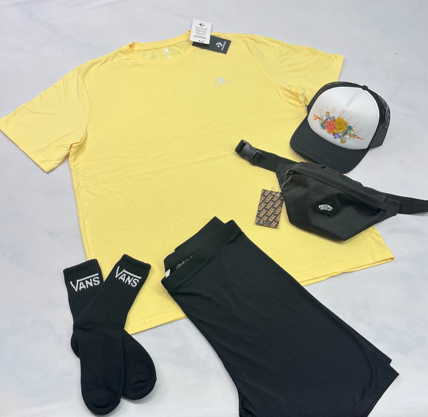 😍 T-Shirt : Converse XL et 2XL femme coupe relax neuf ! Logo brodé au devant .