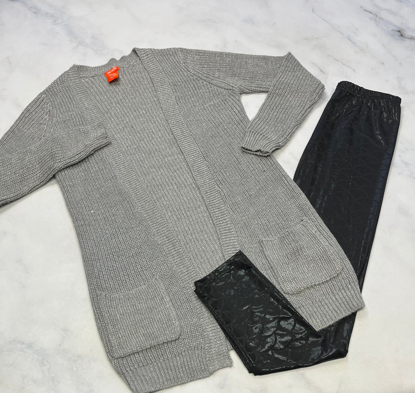 Trio : Longue veste grise argenté  Joe fresh comme neuve 14 ans + Jupe Off Set effet cuir 14 ans comme neuve ! + Leg. Effet lustré 14 ans comme neuf !