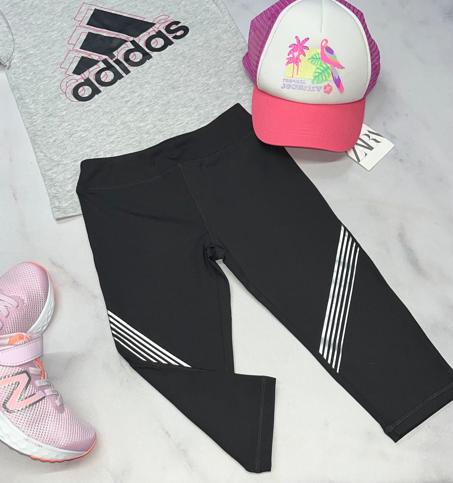 🌷 Capri : noir en tissu de sport stretch Tag 6 ans fille neuf !