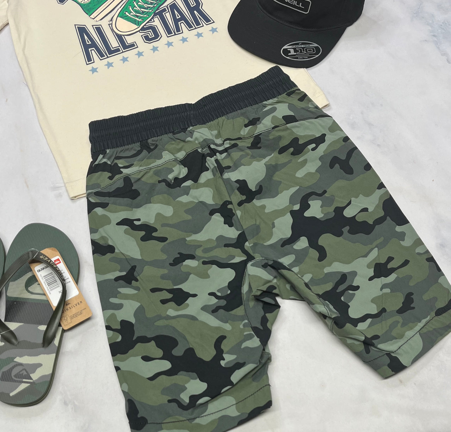 🌴 Bermuda : Gap fait 10-12 ans comme neuf ! Zip aux poches .