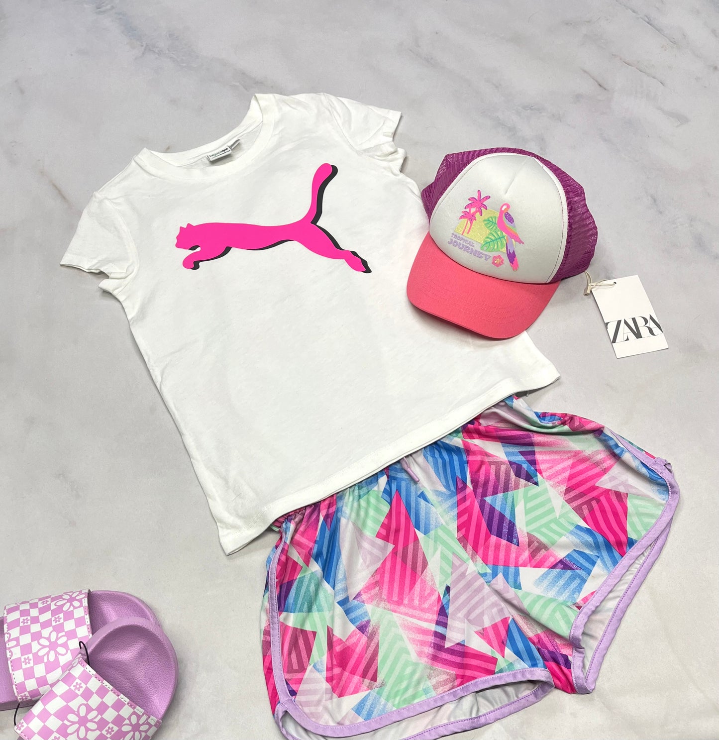 🌷 1 pièce : short en tissu de sport stretch dans tout les sens . 7-8 ans fille comme neuf !