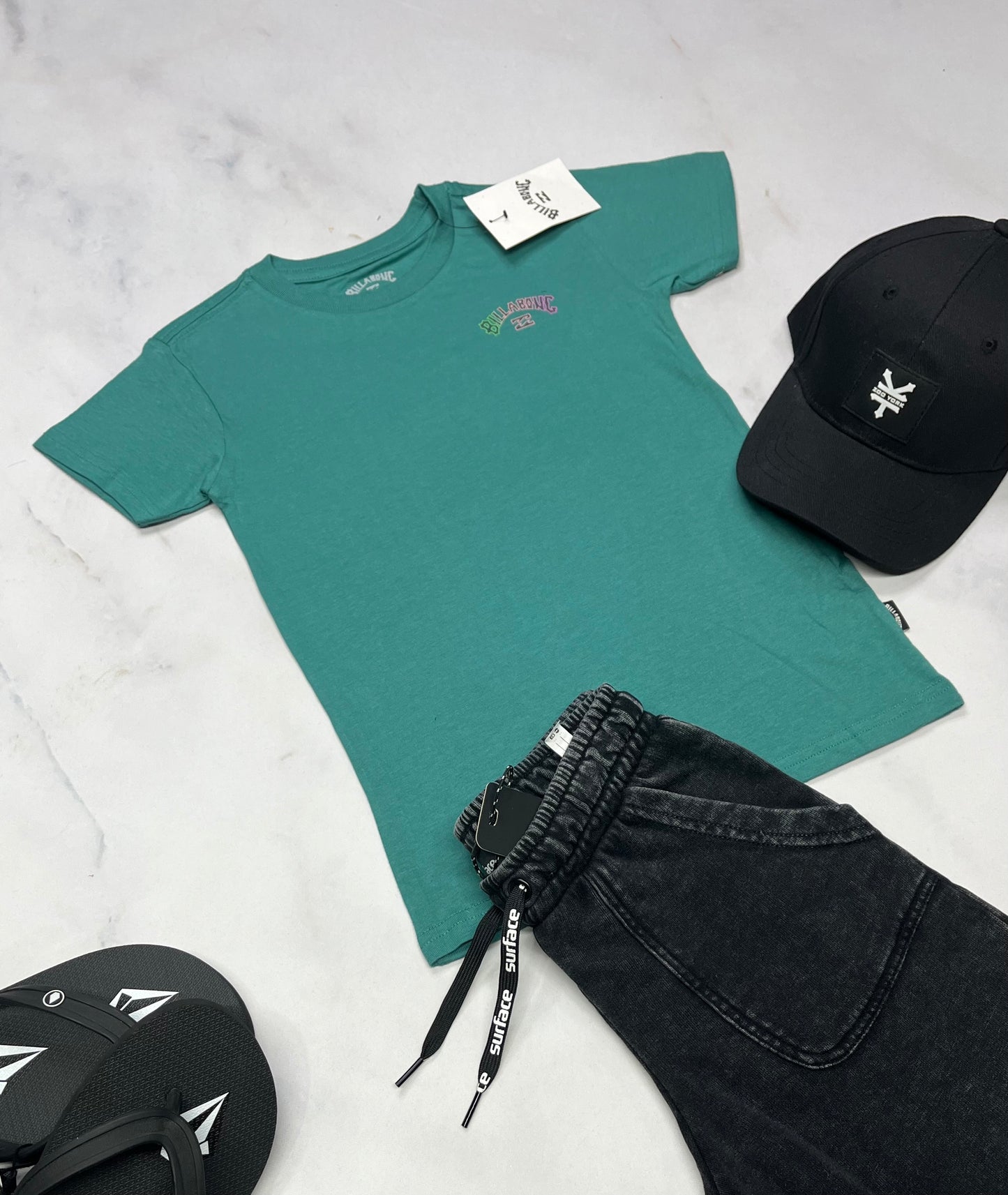 🛹 T-Shirt: Billabong 4 ans garçon neuf ! Beau logo au dos .