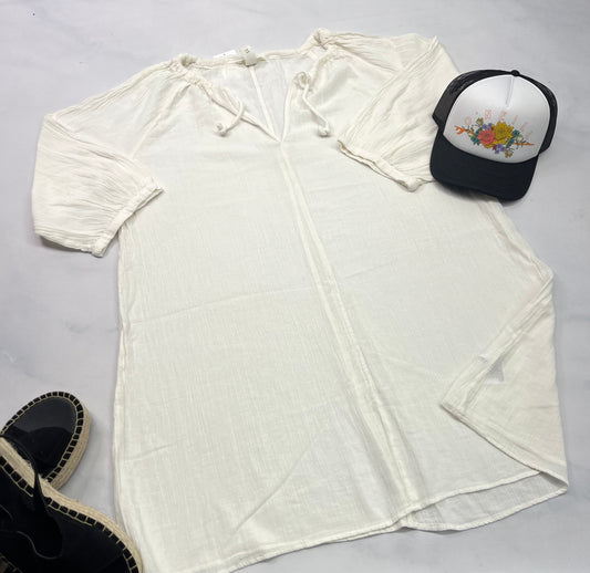 🌴 SOLDE Robe : cache maillot blanc crème M/ femme look over size ( peu faire jusqu’à XLarge confo ) neuve mais 2 mini micro ligne flou . ( pas vraiment visible ) .