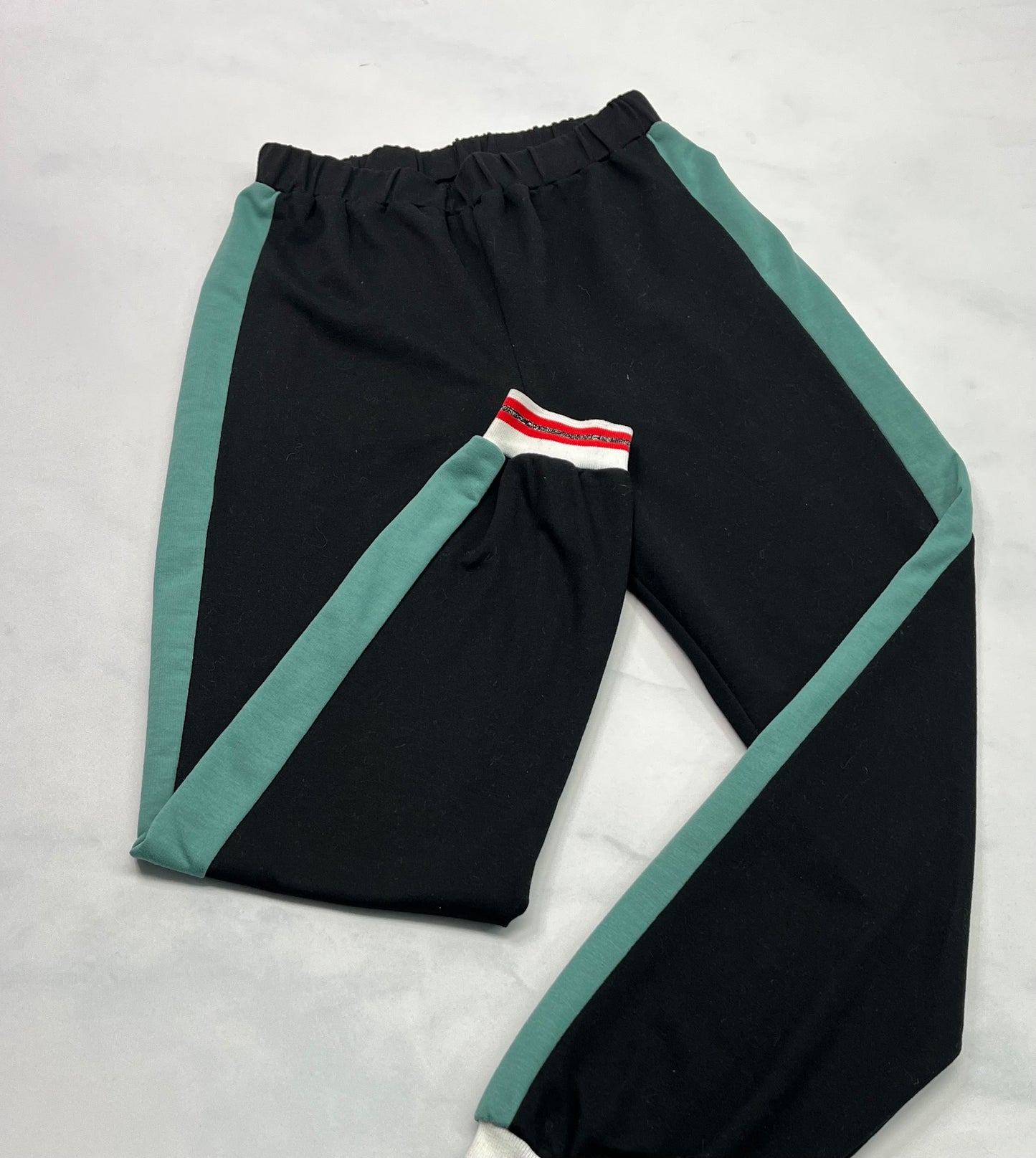 SHEIN: Jogger S/ 3 ans femme comme neuf !