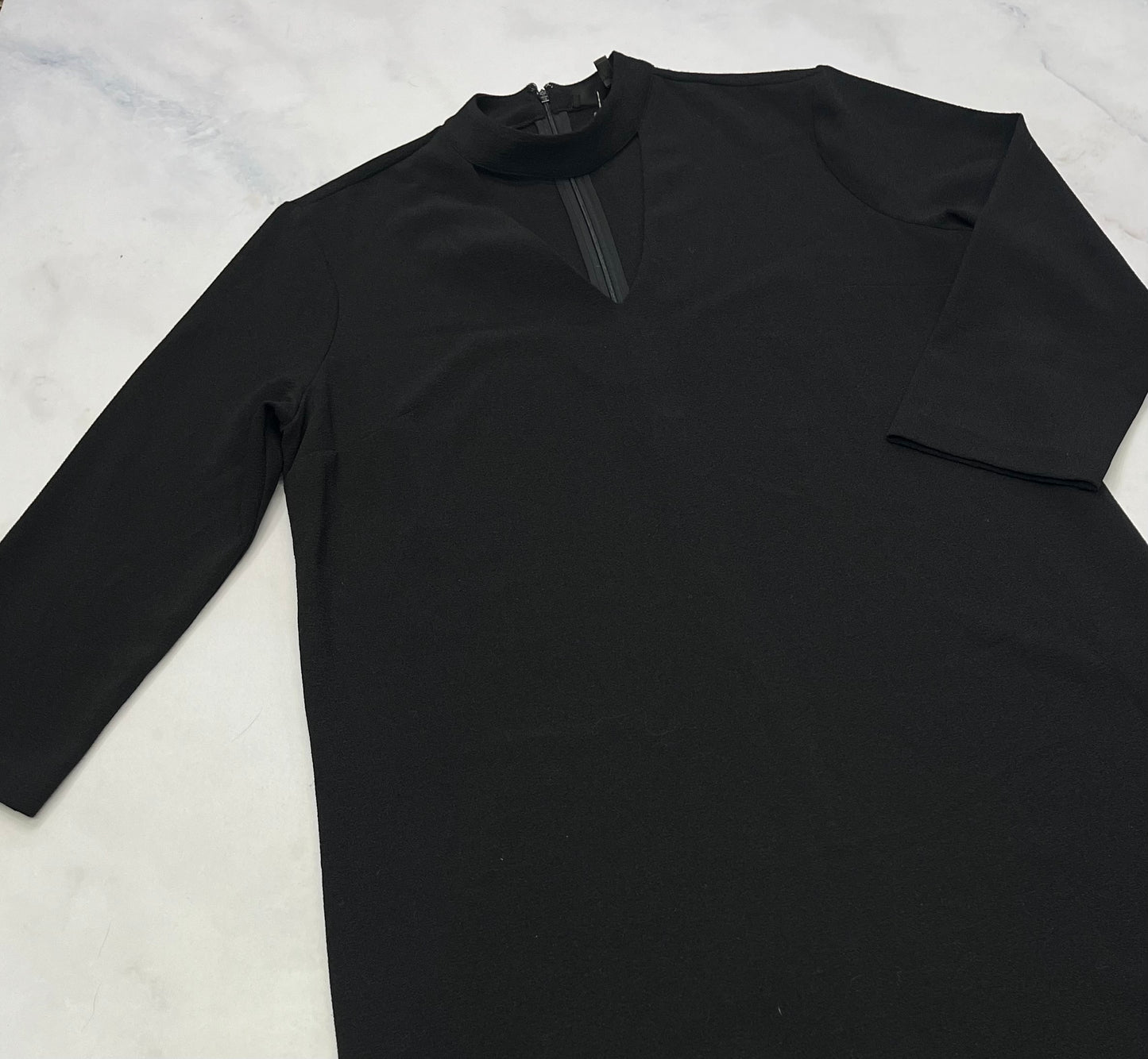 Dynamite Robe : Manche 3/4 comme neuve . L fait ML femme (9-10 ans ) femme . Tissu qui ne décolore pas .