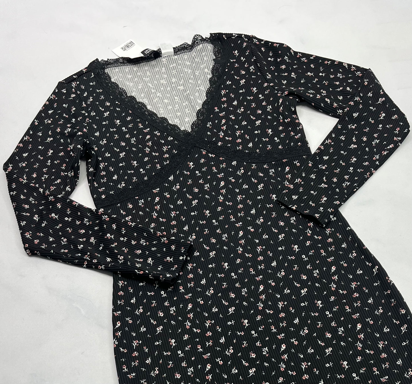 Robe : Tissu texturé stretch h&M neuve ! Fait Small 6 ans femme