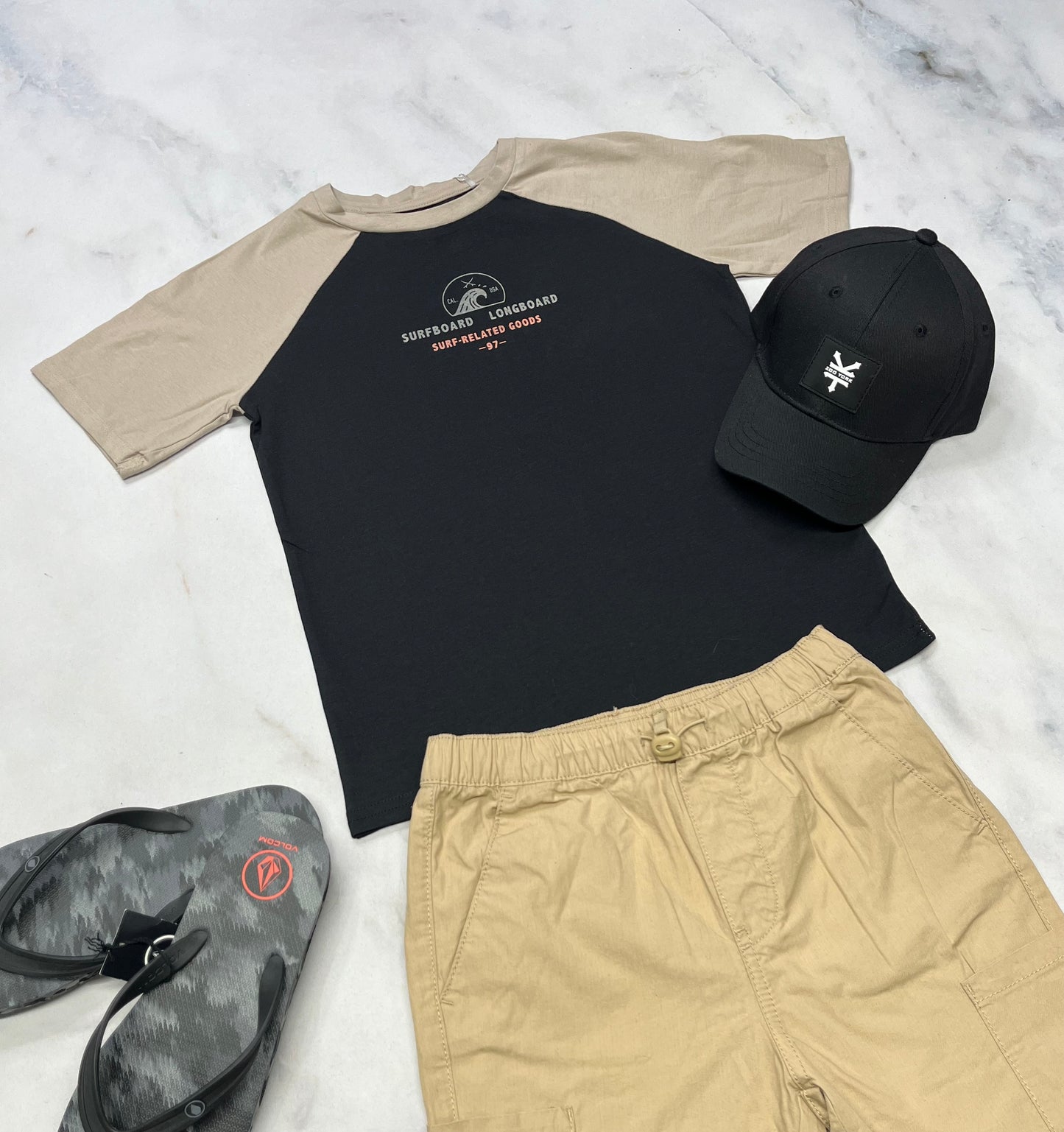 🌴 Manche courte : Surf Tag 8 ans garçon neuf !