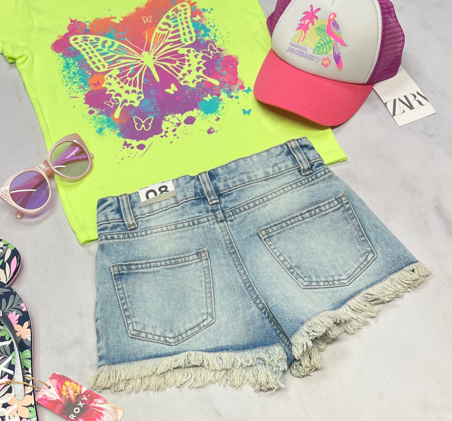 🌴 Short : jeans 8 ans taille ajustable neuve ! Taille haute .