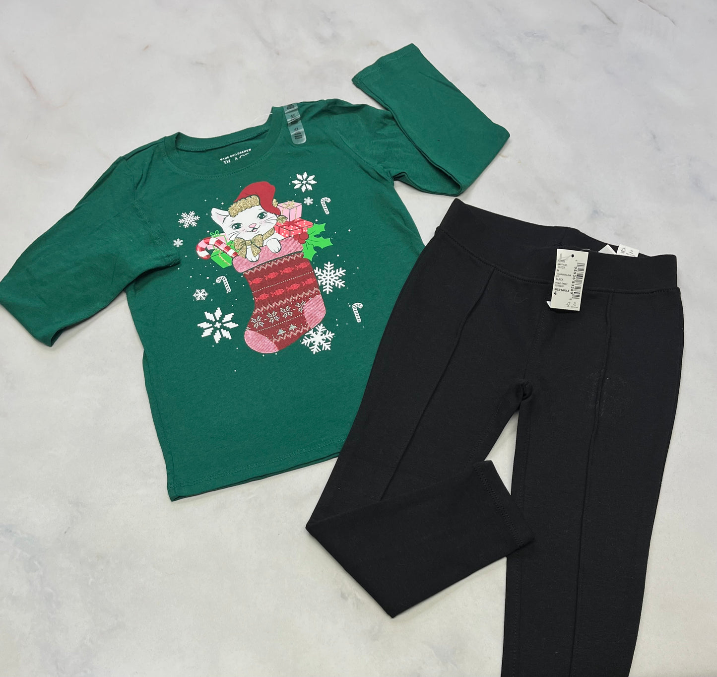 Duo 4 ans : Manche longue brillant 4 ans neuf + Skinny Jeg. Mou 4 ans neuf!