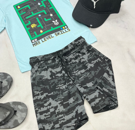 🩵 Short : en tissu de sport Placé 4 ans comme neuve.
