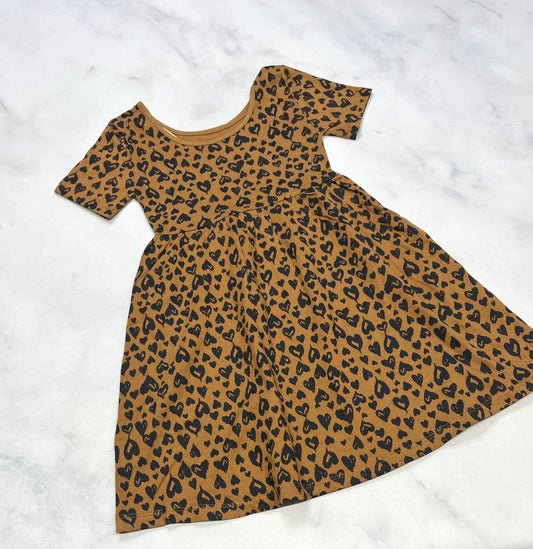 Robe : neuve ! 4-5 et 6 ans