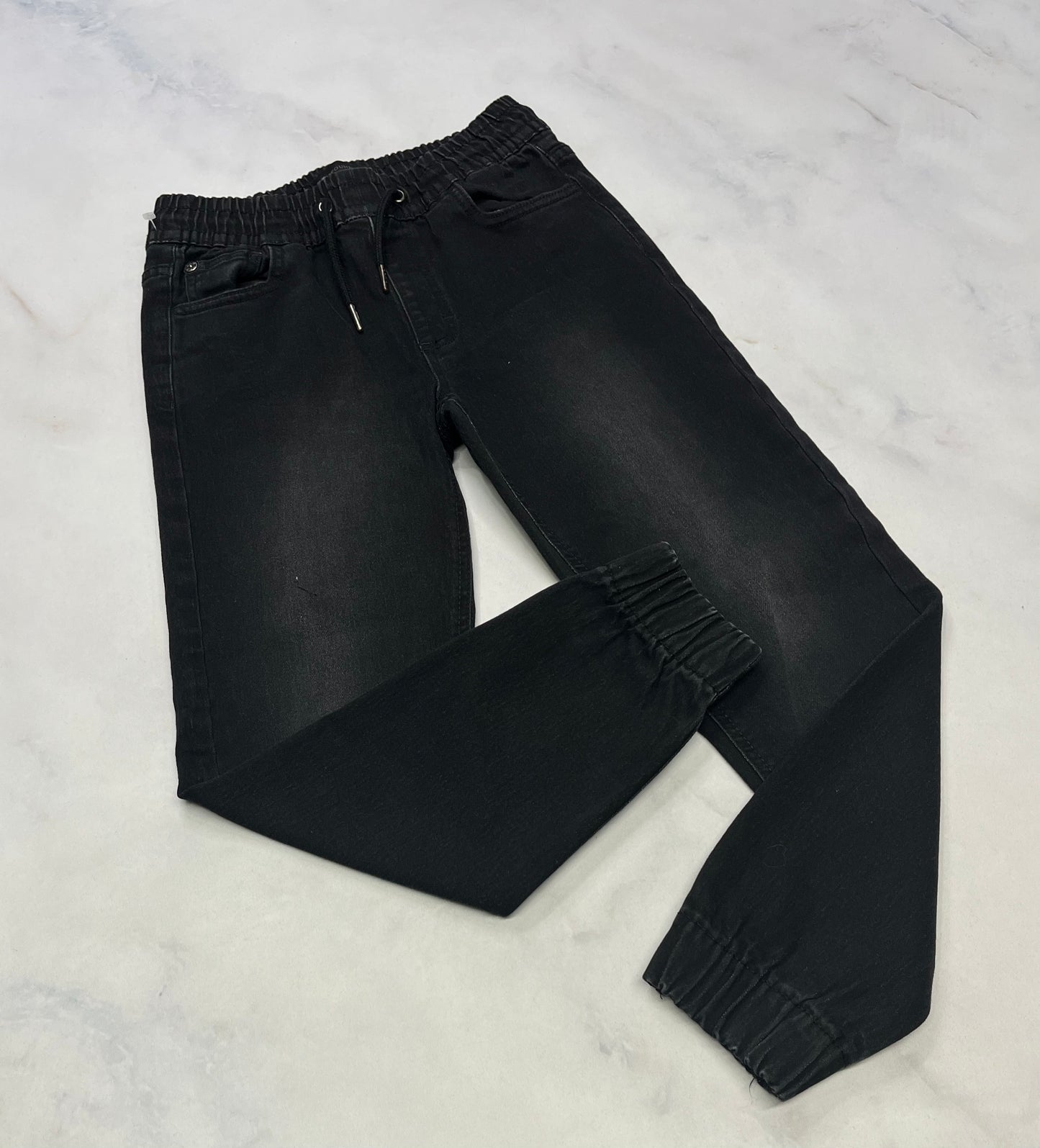 Jeg. Jeans : Mile end fait 8 ans comme neuve .