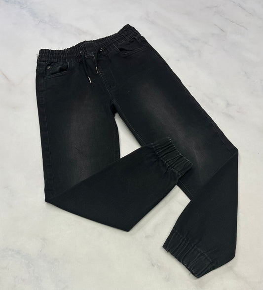 Jeg. Jeans : Mile end fait 8 ans comme neuve .