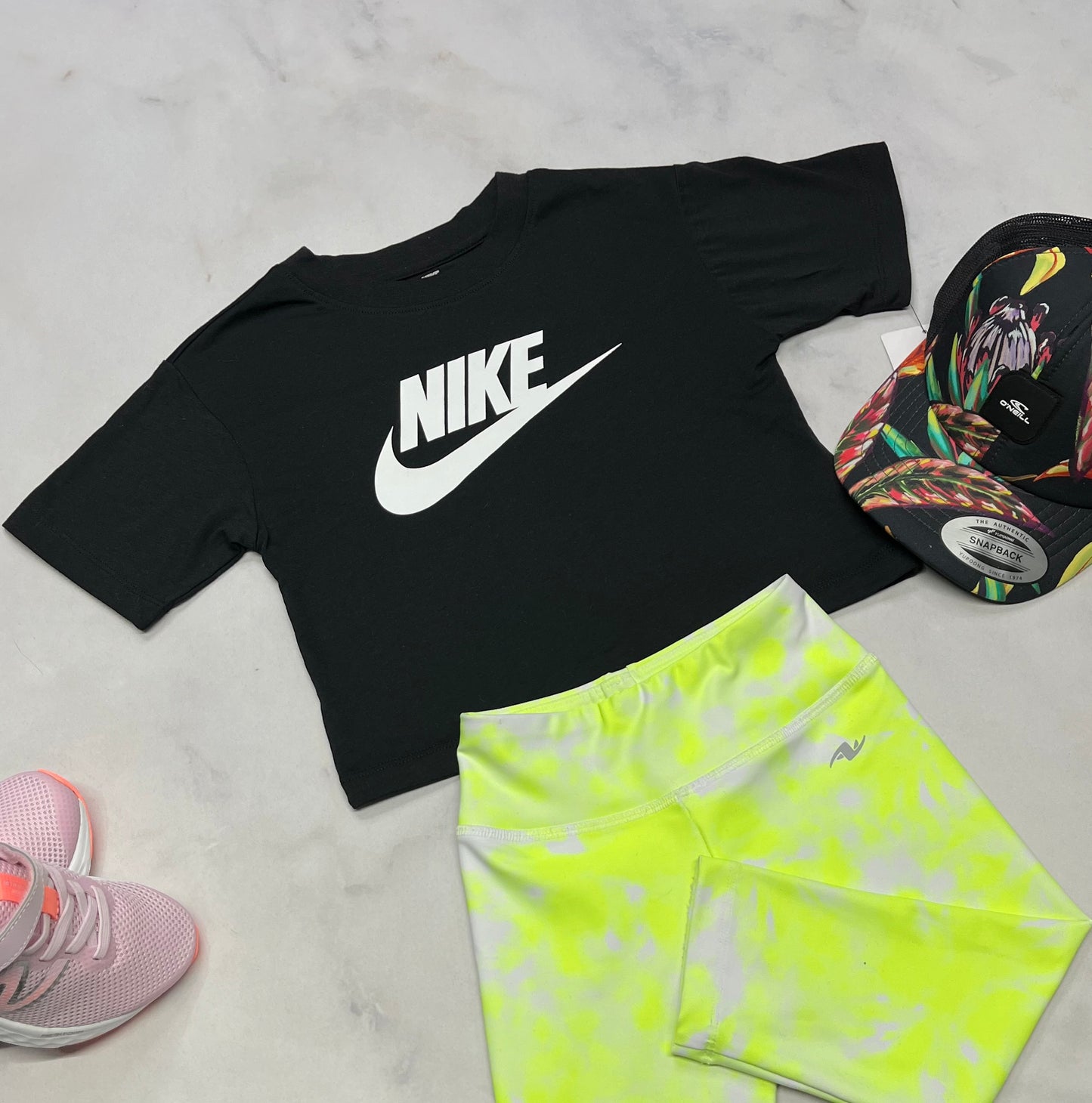 ☀️ NIKE : manche courte coupe tendance 4 ans fille neuf !