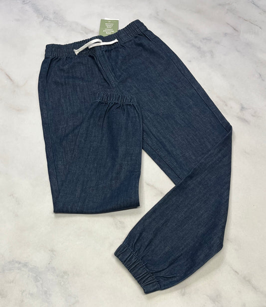 Jeans bleu foncé : neuve ! Taille et bas élastique  . 8-9 et 9-10 ans garçon .