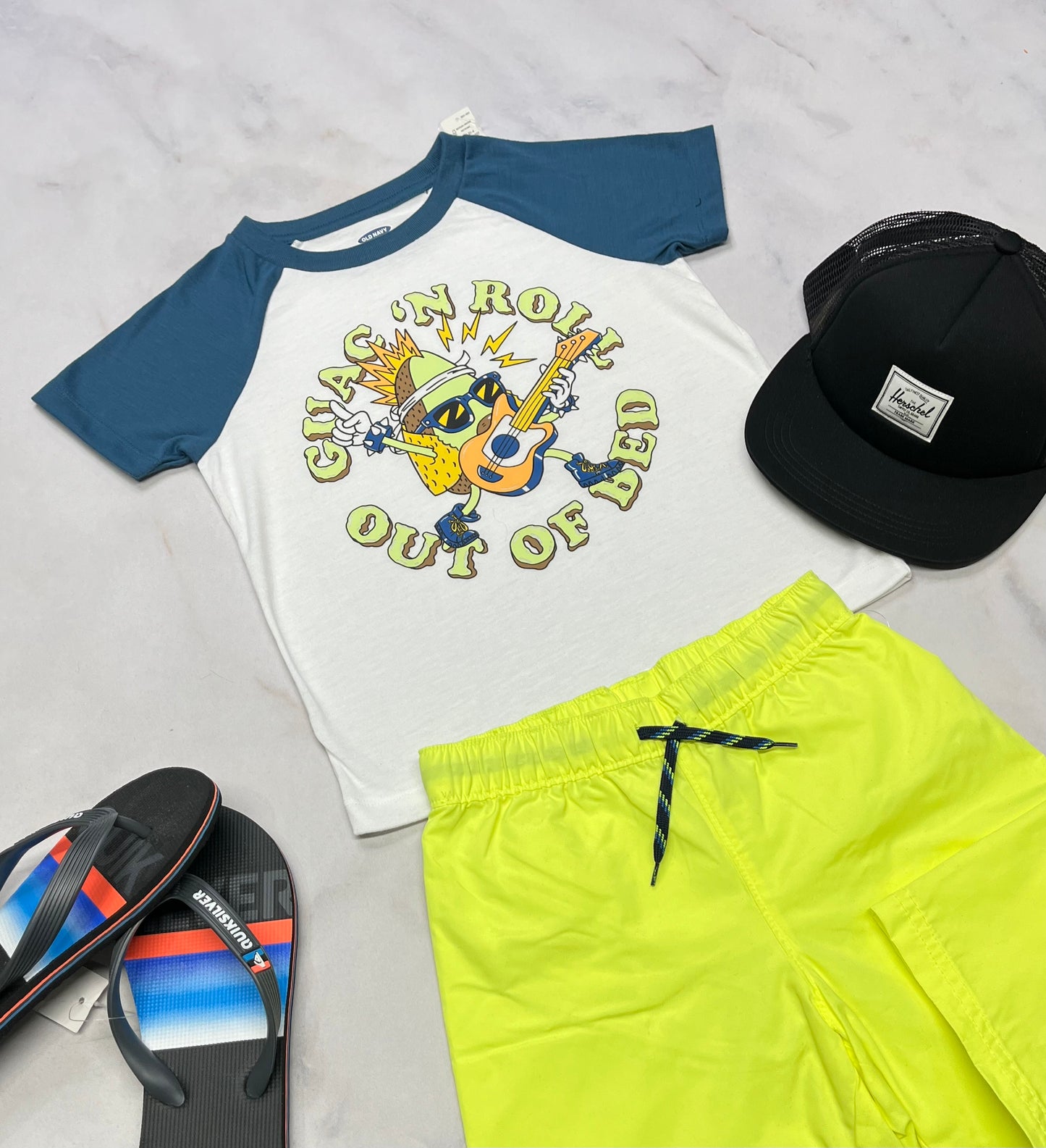 🌴 T-Shirt : soft 5(4-5 ans ) neuf !