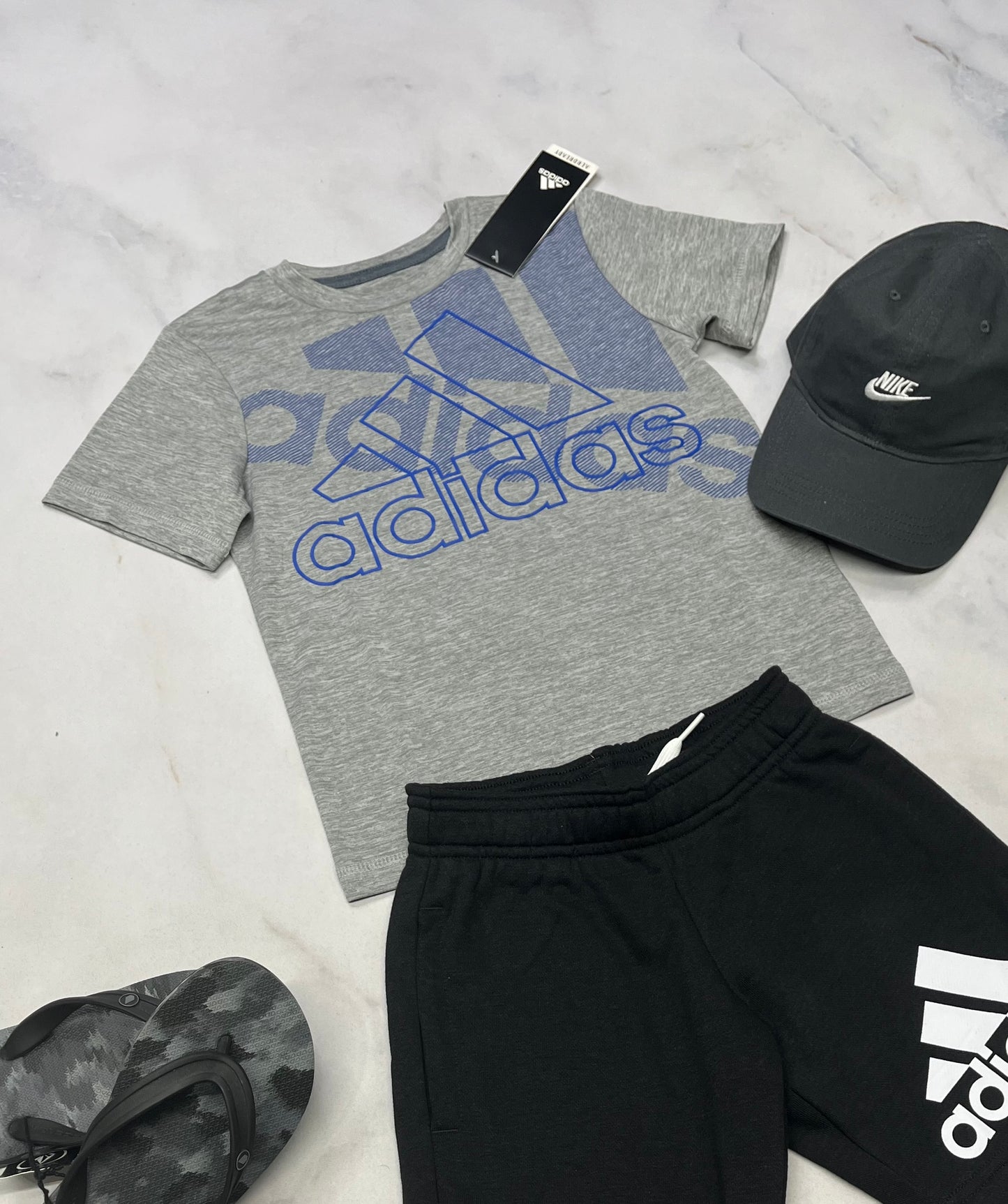 🤩 Adidas : manche courte tissu sport 4 ans coupe confo neuf !
