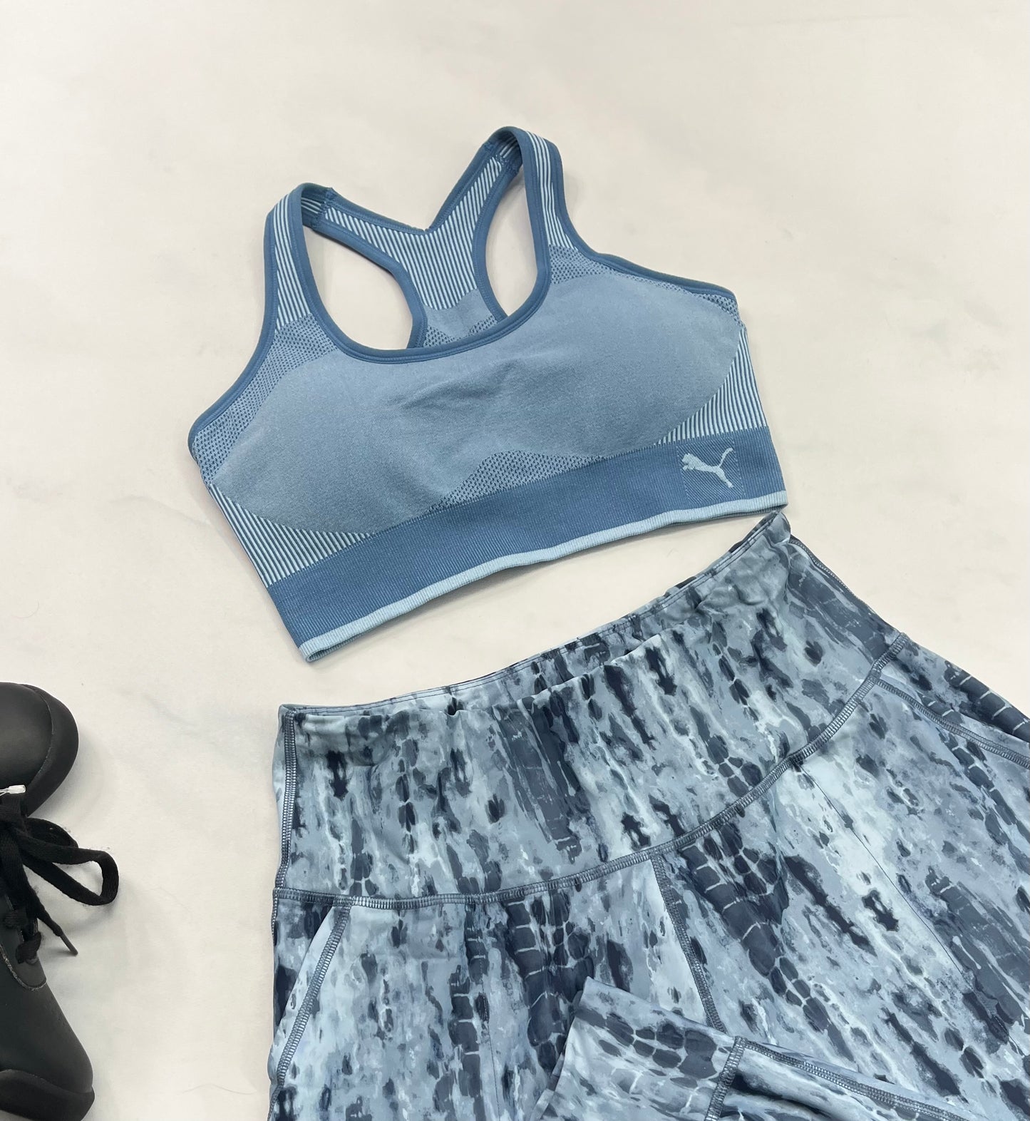 💙Top Puma : Fait Small femme neuf ! Pad intégré amovible .