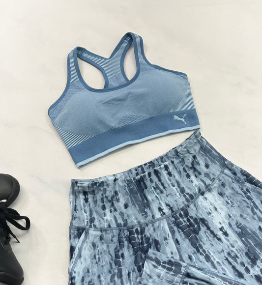 💙Top Puma : Fait Small femme neuf ! Pad intégré amovible .