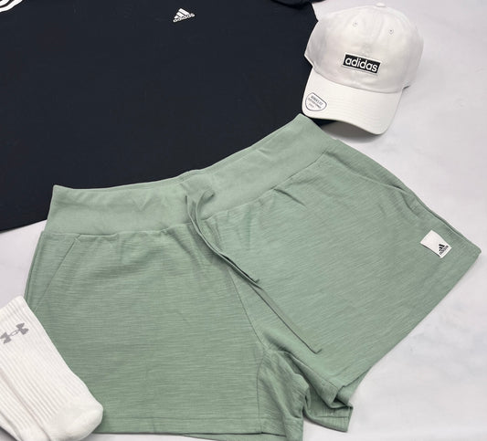 🌵 Short : Adidas XL/ femme incroyable neuve !