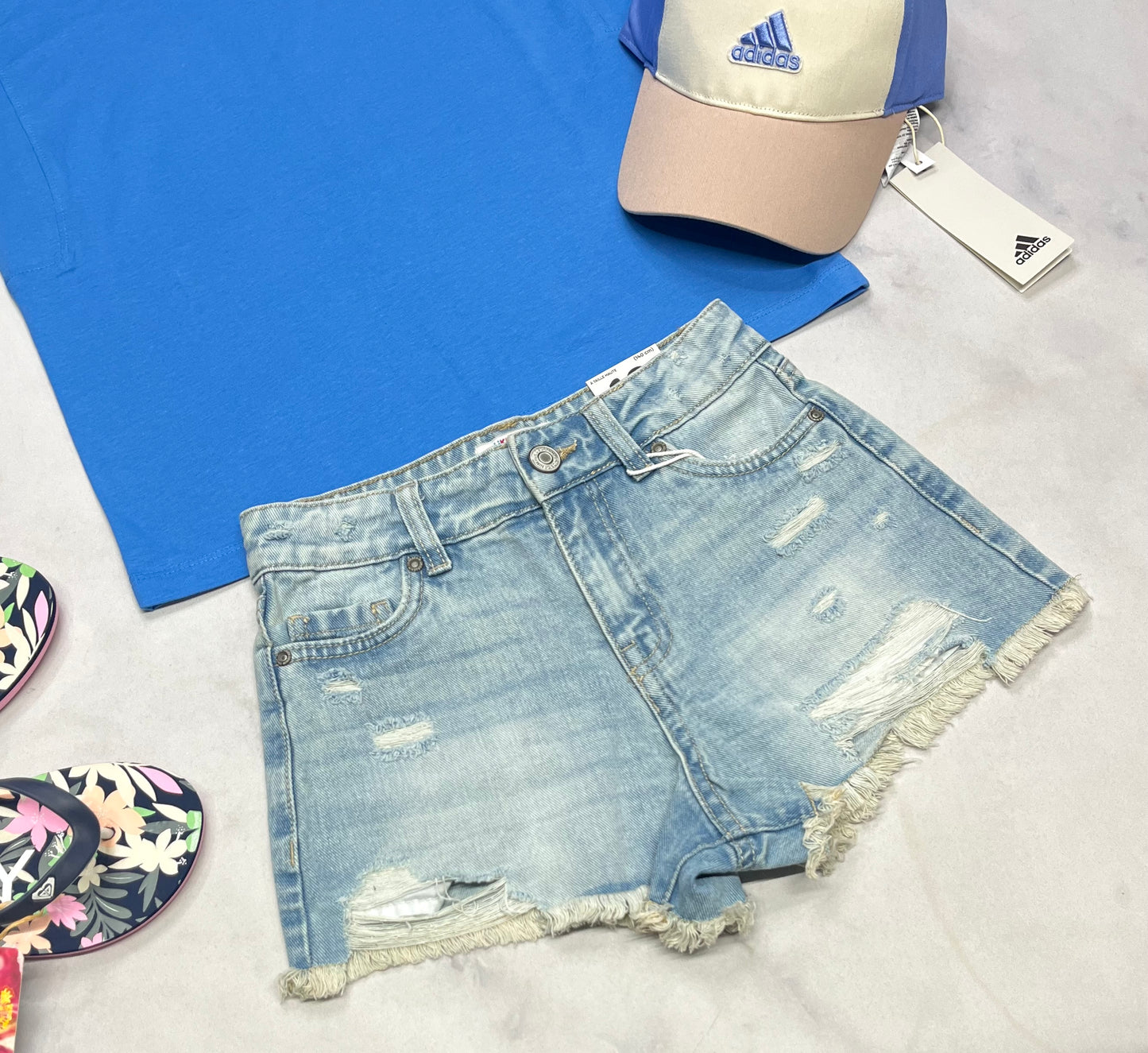☀️ Short : Jeans taille haute ajustable . 10 ans fille neuf !
