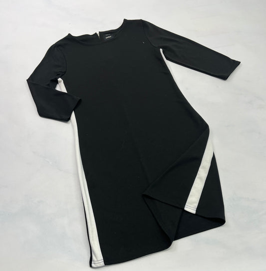Robe ONLY: Xs/ femme tissu noir confo .. zip au haut du dos. Manche 3/4 .