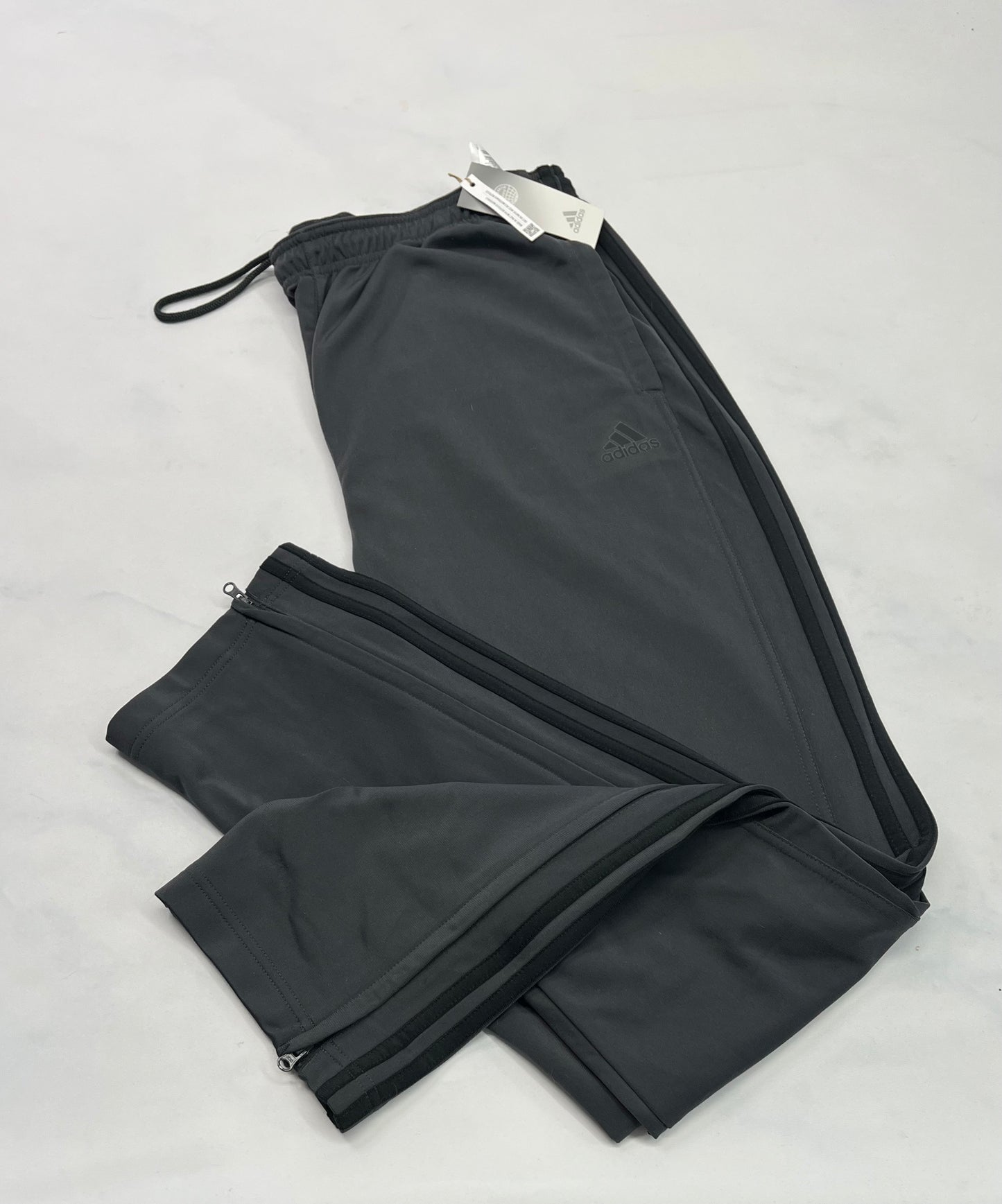 Adidas : Jogger sport / homme