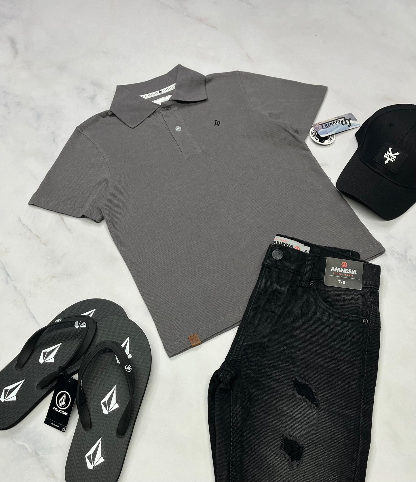 🌴 Polo : gris LP neuf ! Fait : 7-8 et 9-10 ans garçon disponible .