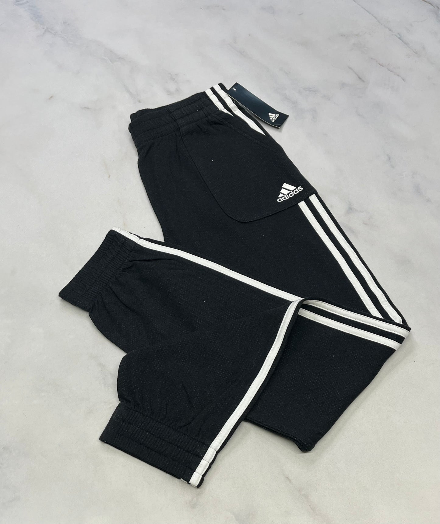 Adidas : Jog. noir neuf !