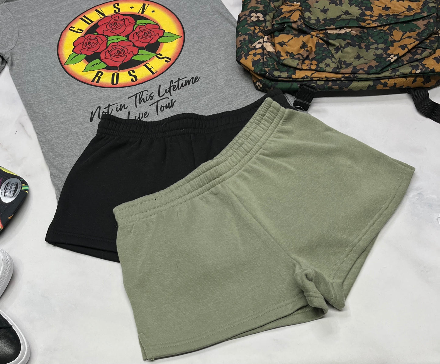 🌿 Duo : Lot de 2x shorts en polar (1x verte + 1x noir ) en polar doux 14-16 ans fille neuve .