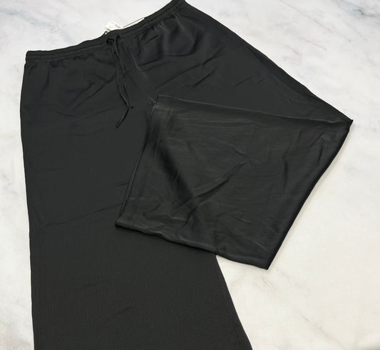 Penn . Pantalon paladzo : jambe large tissu fluide taille élastique . Coupe confo . Taille haute . L-Xl-Xxl femme .