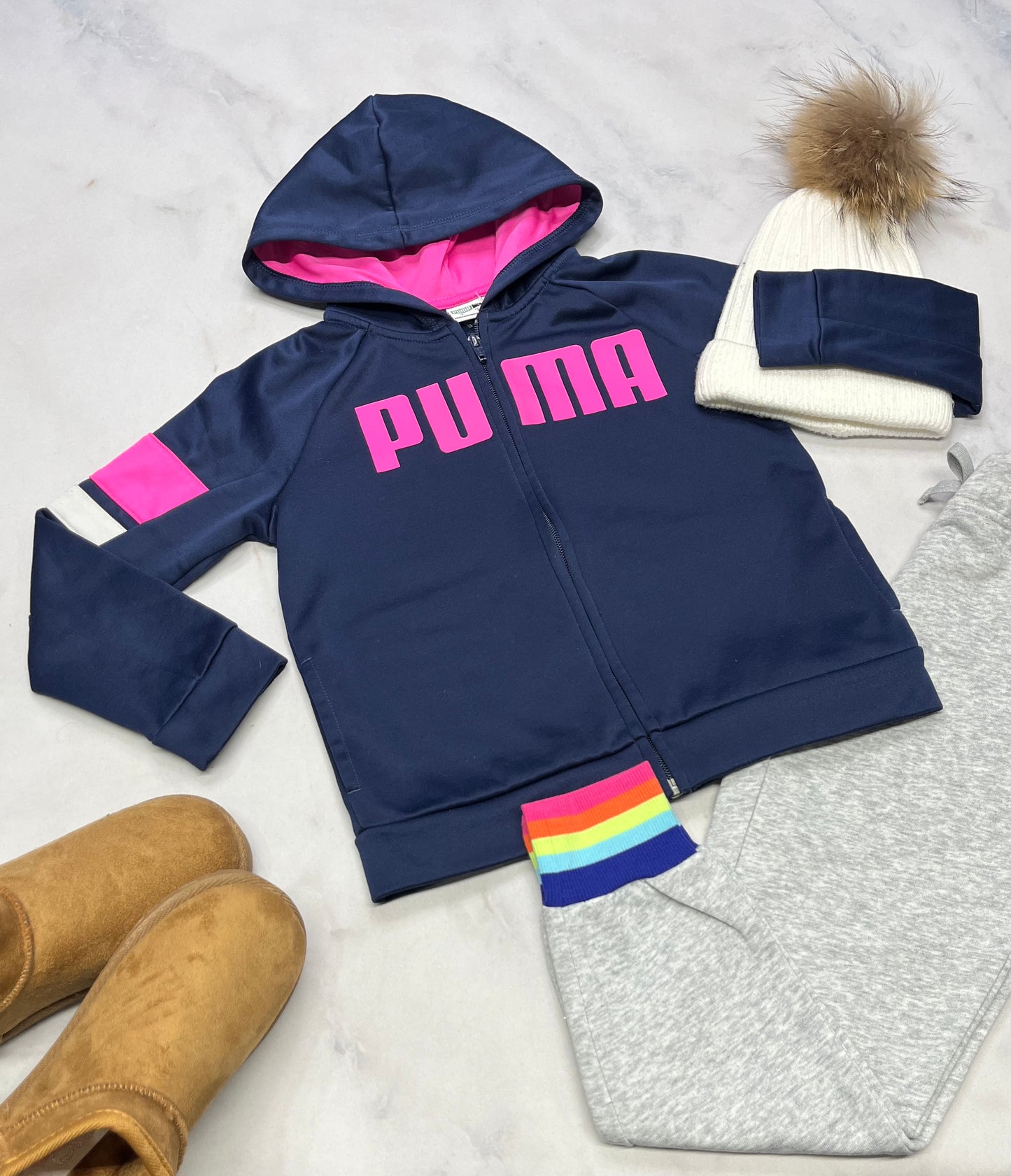 😍Veste : Puma tissu sport intérieur en micro polar fait 5-6 ans comme neuve .