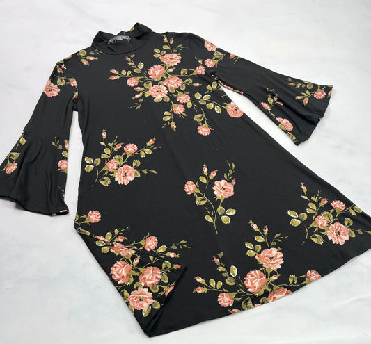 Robe : Rebel Sugar stretch hyper confo . Fait M/ femme comme neuve .