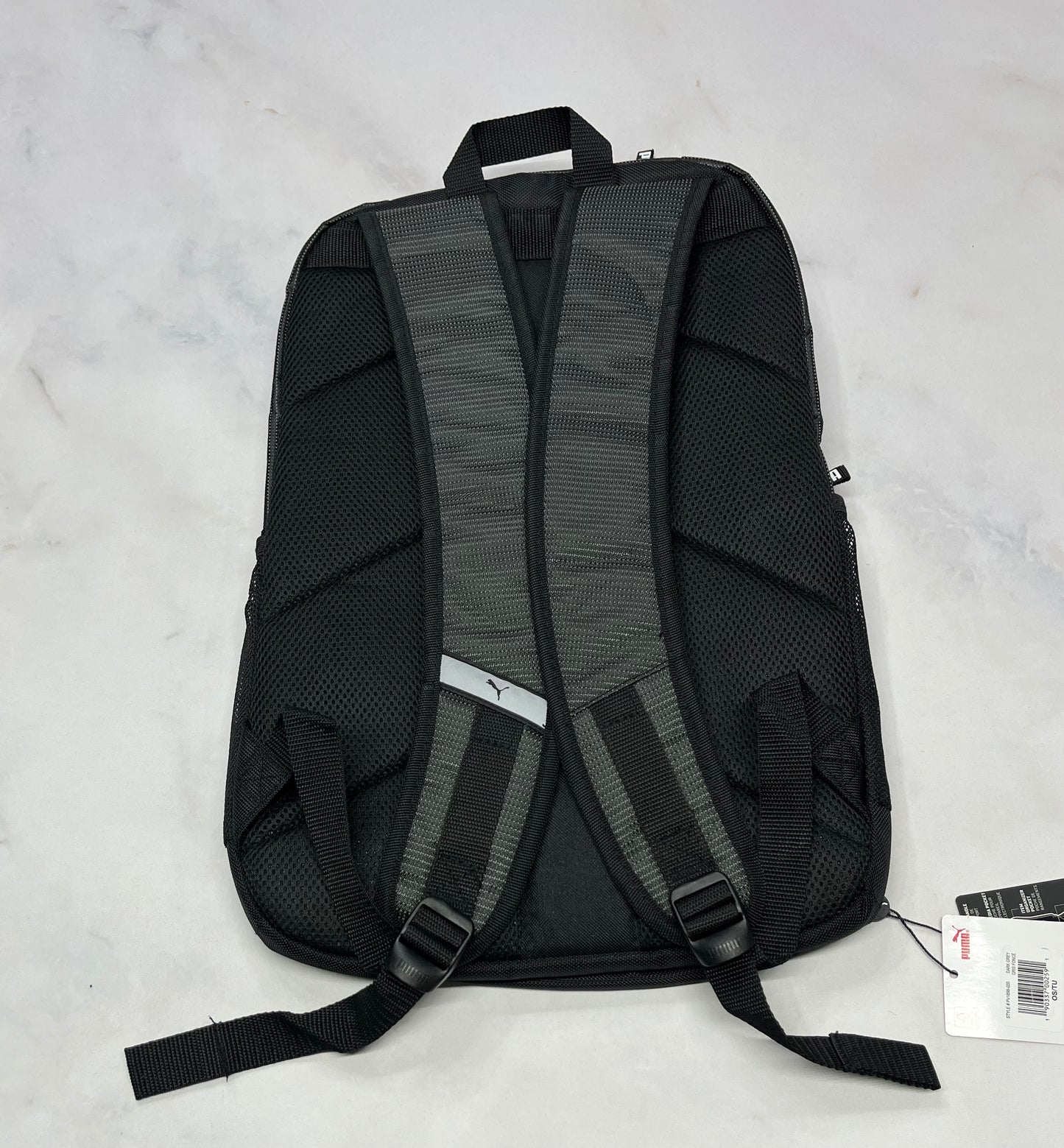 🌵Sac d’école : PUMA kaki foncé et noir . Tout les infos photo 3 et 4.