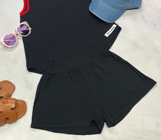 🌷 Short : noir hyper léger et fluide avec taille élastique . Tag 5 ans fille neuve .