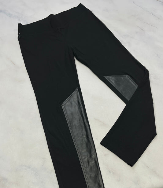 Jegging : Effet tissu et patch look cuir état neuf! Véro Moda M- L ( fait 10-11 ans ) .