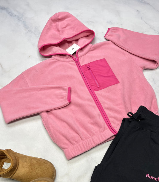 🤩SOLDE Veste zip : en doux polar Tag neuve mais une mini bande collant au toucher sur l’épaule . Micro visible . 10 ans fille look ample tendance .