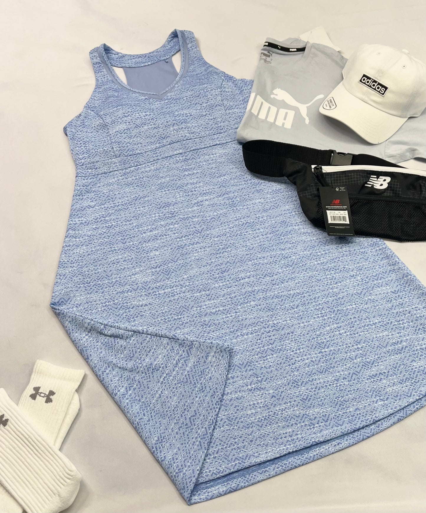 🌴 Robe : bleuté en tissu de sport stretch avec soutient intégré . Mondetta M/ femme comme neuve .