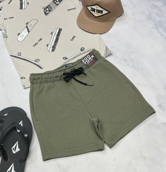 🌵 Bermuda kaki: Zoo York logo au dos . 7-8 ans garçon en ouaté confo . Neuf!