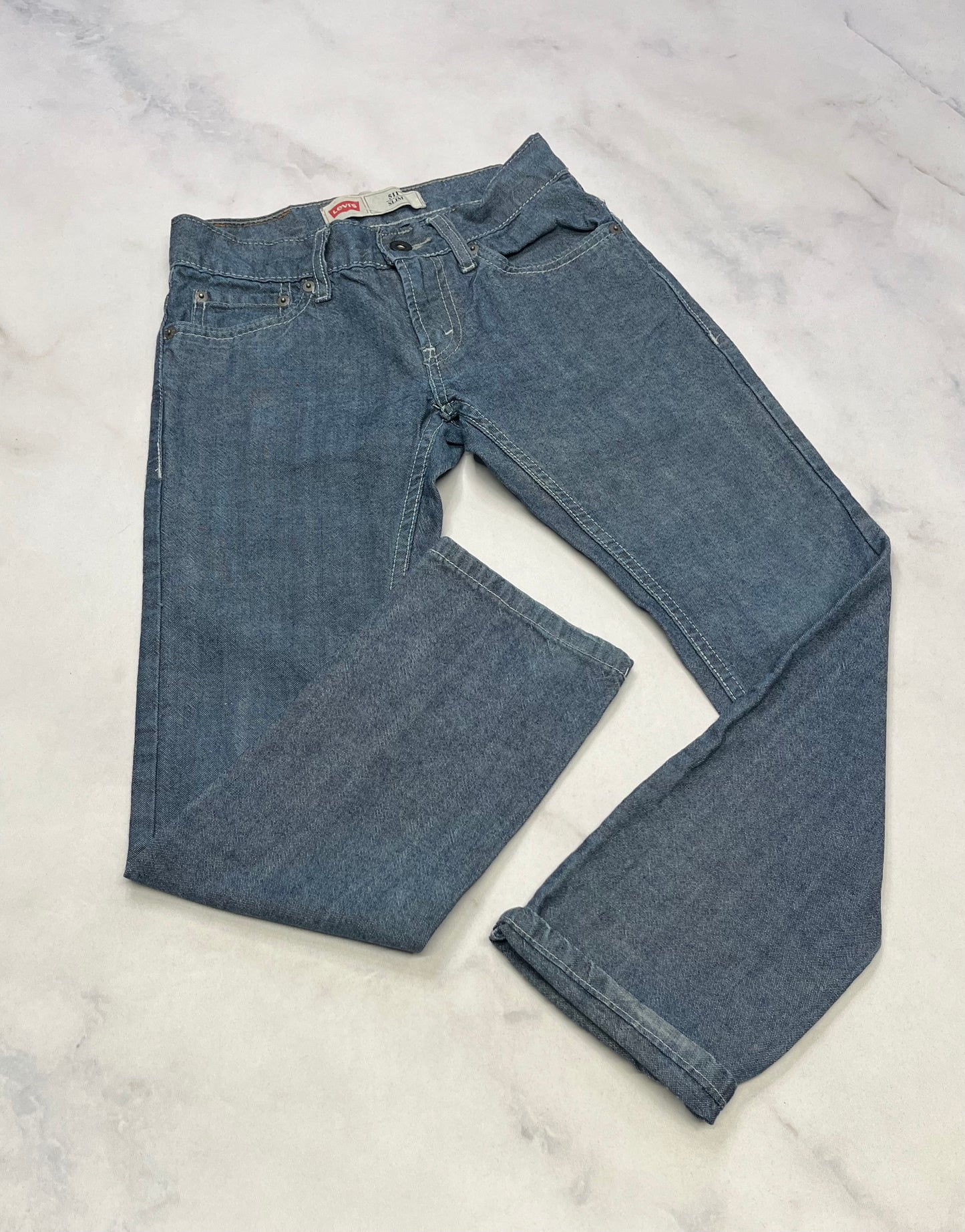 SOLDE Levis : Skinny jeans 10(9-10 ans ) garcon . comme neuve à part mini ombrage au bas .